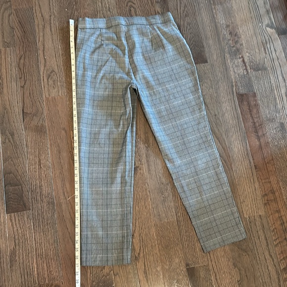 Petite slip on plaid stretch skinny pant is a go anywhere essential! - Picture 8 of 10